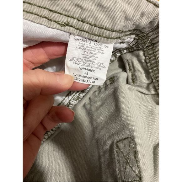 Mountain Cargo Shorts Men’s Size 38 Khaki Chino Shorts ❤️💕 - Picture 11 of 13